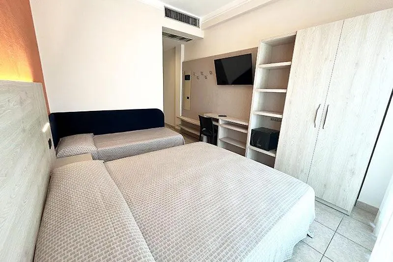 קרביה Hotel Everest