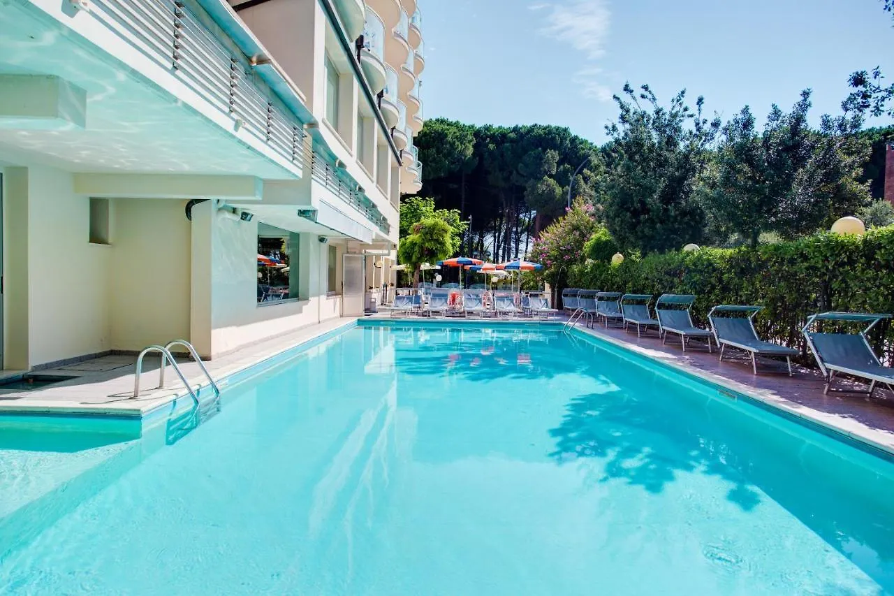 קרביה Hotel Everest